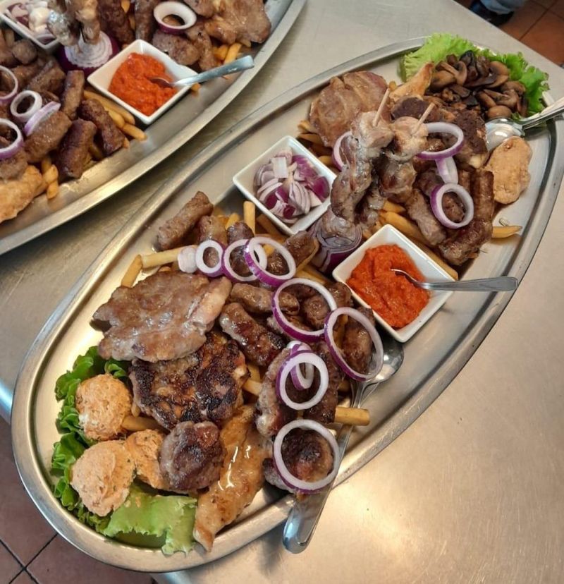 El Toro mixed grill platter